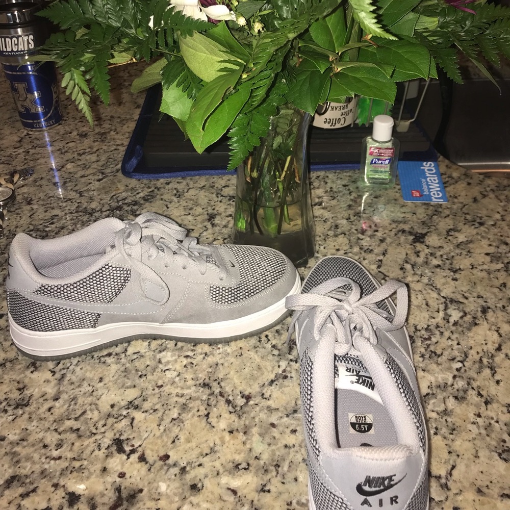 EUC . AIR FORCE ONES.UNIQUE AND VERY CUTE👁❤️